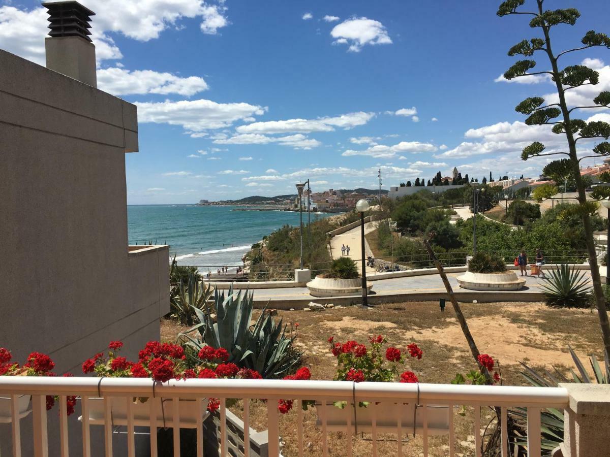 Bed and breakfast Casa Balmins Sitges Extérieur photo
