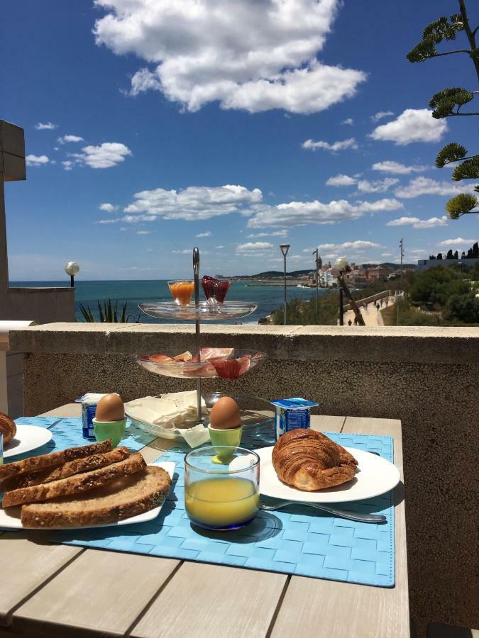 Bed and breakfast Casa Balmins Sitges Extérieur photo